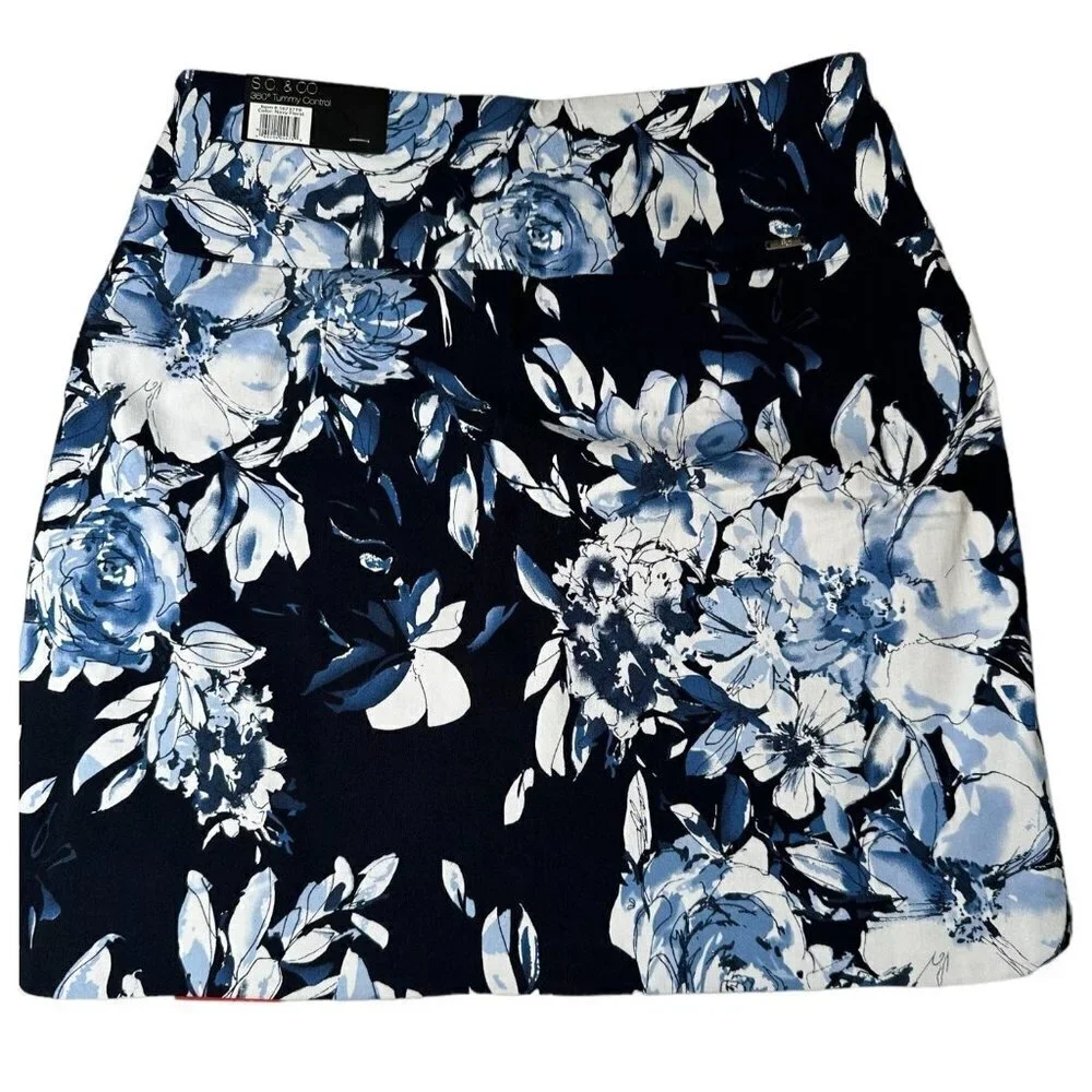 S. C. & Co NWT navy blue and white floral skorts, size medium - Picture 2 of 11